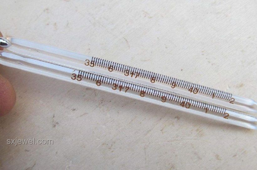 小孩打碎体温计，家长误食水银应急指南
