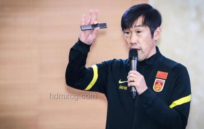 国足新帅人选对比：郑智与高洪波、范志毅